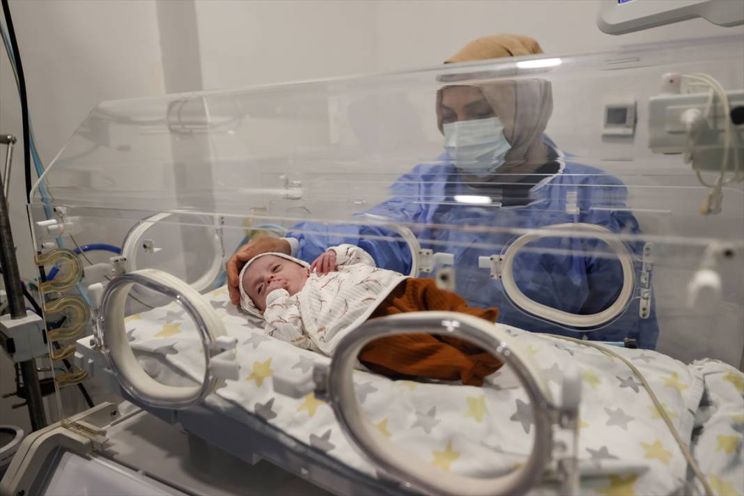 380 gram doğdu, defalarca kalbi durdu! Hira Su bebekten güzel haber 3